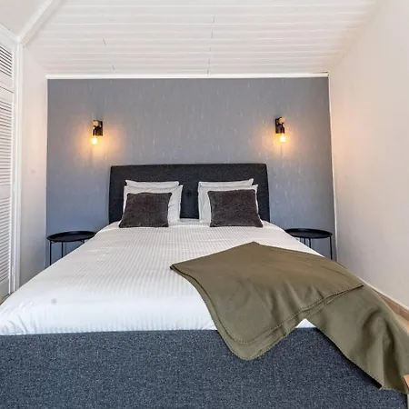 Willa Spacious Victoria Heated Pool *