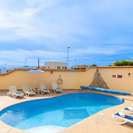 Spacious Victoria Heated Pool Willa Callao Salvaje