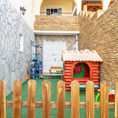 Spacious Victoria Heated Pool Willa Callao Salvaje