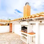 Spacious Victoria Heated Pool Villa *