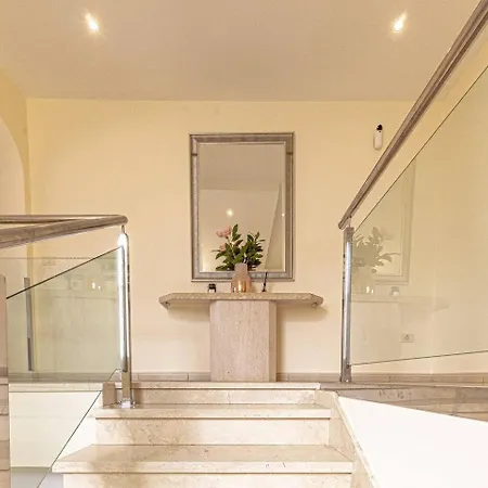 Spacious Victoria Heated Pool Callao Salvaje