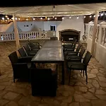ヴィラ Spacious Victoria Heated Pool *
