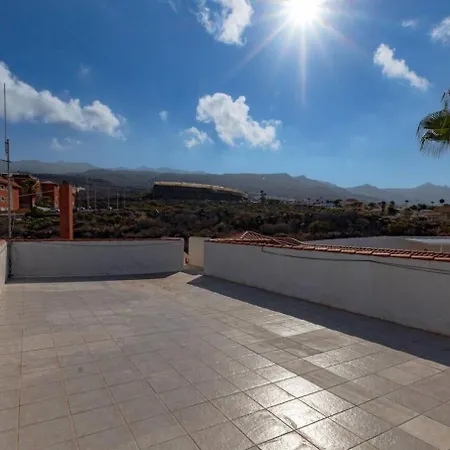 Spacious Victoria Heated Pool Кальяо-Сальвахе