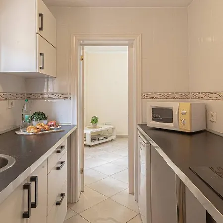 Spacious Victoria Heated Pool Кальяо-Сальвахе