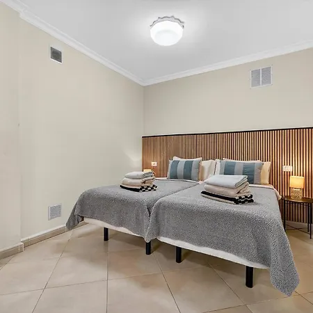 Spacious Victoria Heated Pool Villa Callao Salvaje