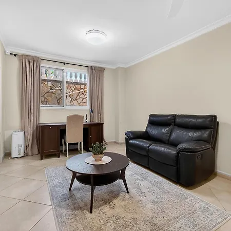 Villa Spacious Victoria Heated Pool *