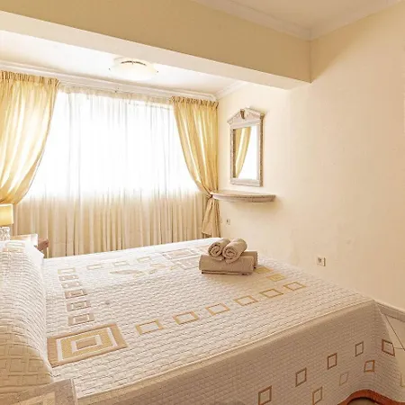 Spacious Victoria Heated Pool Villa Callao Salvaje