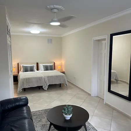 Villa Spacious Victoria Heated Pool *