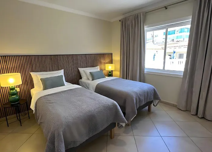 Spacious Victoria Heated Pool Callao Salvaje